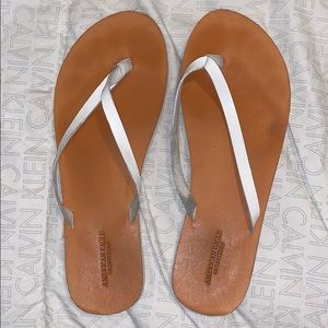 American eagle flip flops